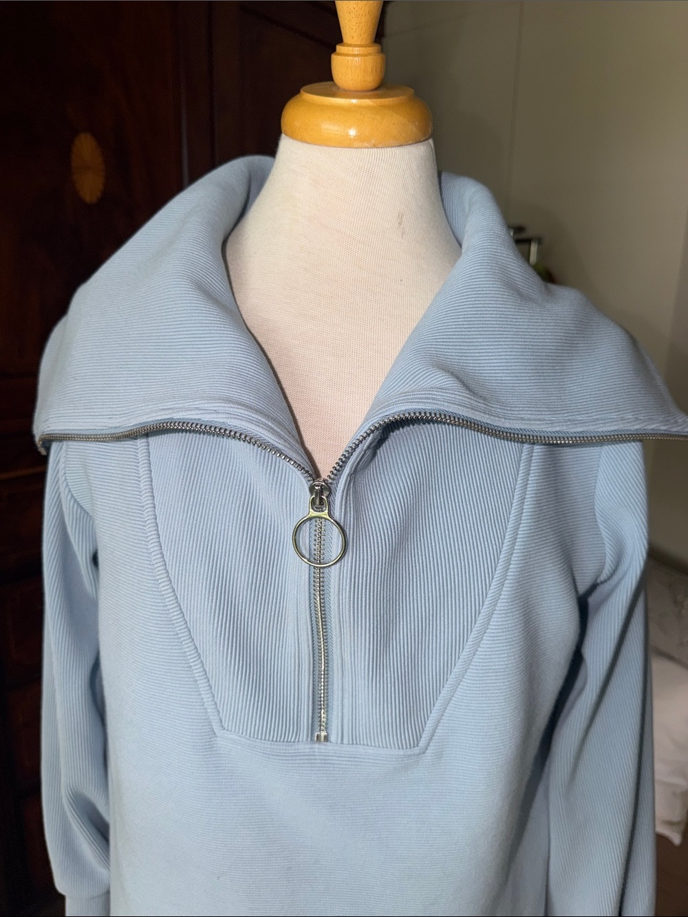 Varley Women's Powder Blue ribbed cotton Crewneck zippered Pullover size XS